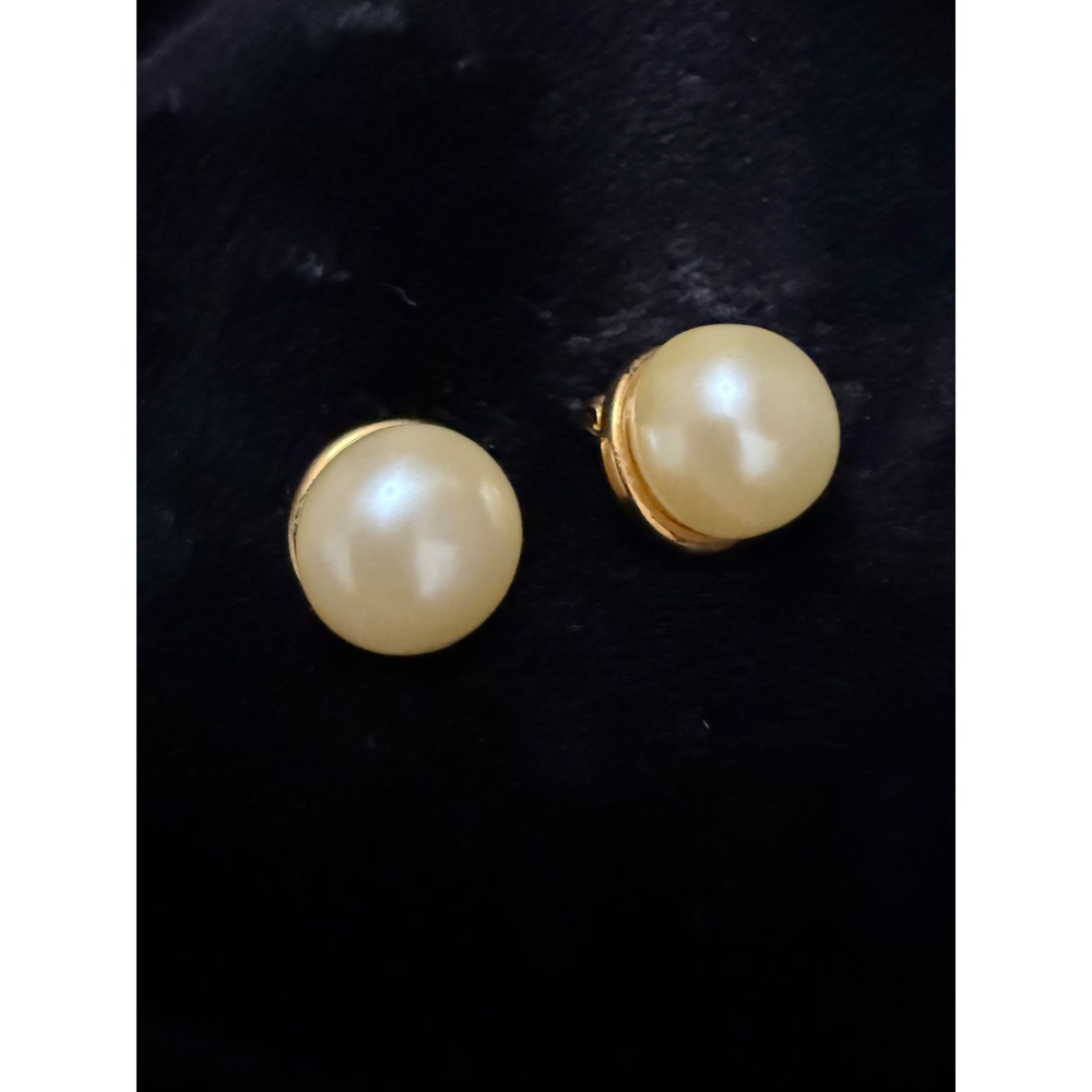 Avon Vintage Faux Pearl Stud Earrings Gold Tone Textured Back Oversized Cream